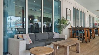 Palms Resort 2813: 2br, Pools, Courts, Gulf Views & Minutes to Beach!