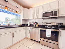 Waterfront Florida Vibes and Views - King Bed