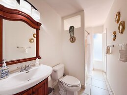 Waterfront Florida Vibes and Views - King Bed