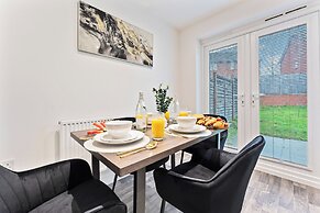 City Centre House.Parking.Sofa Bed.WIFI