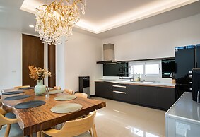 Sky - 4BR Private Villa in Phuket