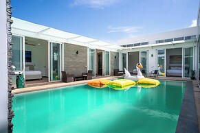 Sky - 4BR Private Villa in Phuket