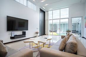Sky - 4BR Private Villa in Phuket