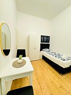 5BR Apartment Near Kaufpark Alterlaa