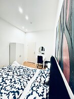 5BR Apartment Near Kaufpark Alterlaa