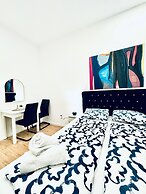5BR Apartment Near Kaufpark Alterlaa