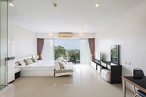 Studio in Chic Condo in Karon A510