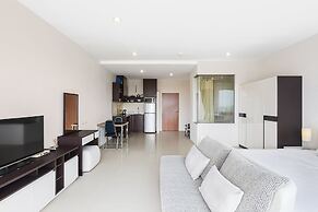 Studio in Chic Condo in Karon A510