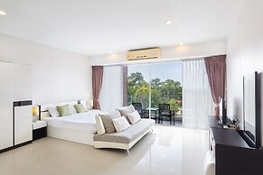Studio in Chic Condo in Karon A510