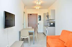 Colourful Suite With Terrace Overlooking the sea