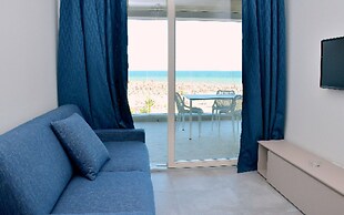 Azure Serenity Modern sea View Flat With Pool