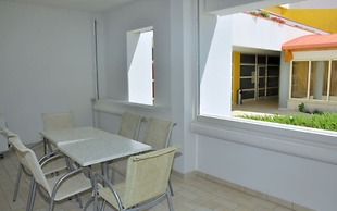 Flat With a Spacious Sunny Terrace - Beahost