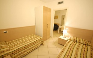 Beachfront Apartment With a big Terrace - Beahost