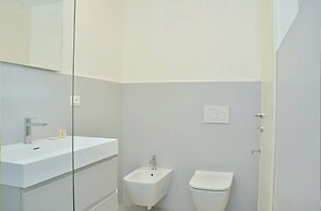 Chic Seaview Apartment With Private Terrace