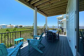 Azure Horizon Beachfront Charm in Gulf Shores