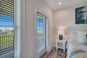 Azure Horizon Beachfront Charm in Gulf Shores