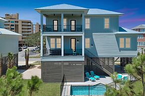 Azure Horizon Beachfront Charm in Gulf Shores