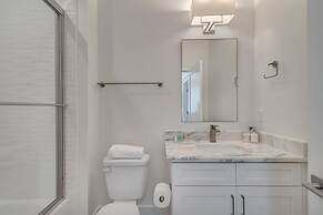 Azure Horizon Beachfront Charm in Gulf Shores