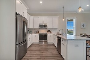 Azure Horizon Beachfront Charm in Gulf Shores