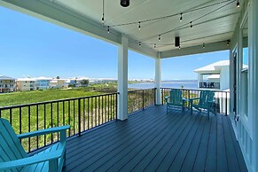 Azure Horizon Beachfront Charm in Gulf Shores