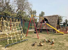 Tuk Tuk Gilhari Noida