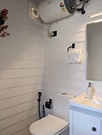 Tuk Tuk Gilhari Noida