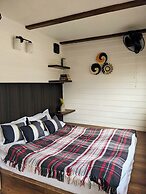 Tuk Tuk Gilhari Noida