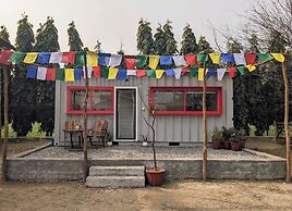 Tuk Tuk Gilhari Noida