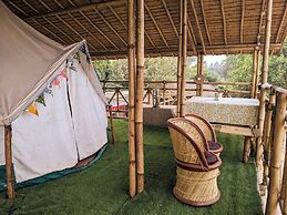 Tuk Tuk Gilhari Noida