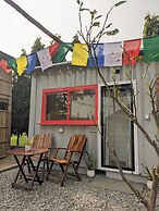 Tuk Tuk Gilhari Noida