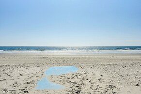 Coastal Oasis w/ Marsh Views in North Myrtle Beach