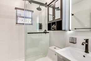 3 Mi to Riverwalk Fort Lauderdale: Cozy Home!