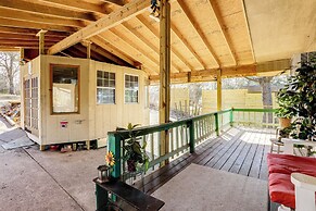 'the Treehouse' in Cherokee Village: Deck & Views