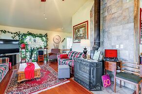 'the Treehouse' in Cherokee Village: Deck & Views