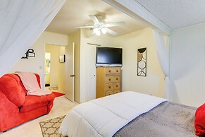 'the Treehouse' in Cherokee Village: Deck & Views