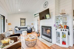 1 Mi to Marina: Cabin w/ Views Near Atwood Lake!