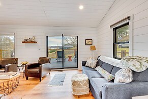 1 Mi to Marina: Cabin w/ Views Near Atwood Lake!