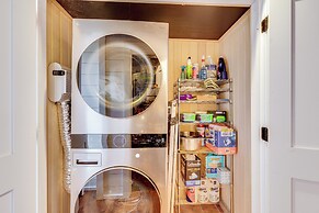 1 Mi to Marina: Cabin w/ Views Near Atwood Lake!