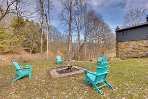 1 Mi to Marina: Cabin w/ Views Near Atwood Lake!