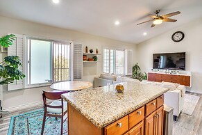 < 1 Mi to Ocean: Modern Long Beach Condo