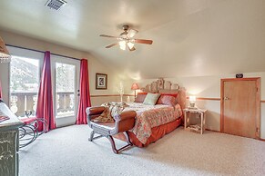 Walk to Main St: 'mountain Creek Home' w/ Chiminea