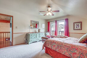 Walk to Main St: 'mountain Creek Home' w/ Chiminea