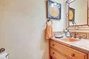 Walk to Main St: 'mountain Creek Home' w/ Chiminea