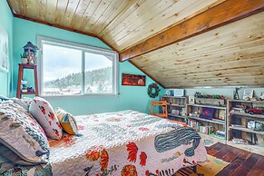 Walk to Main St: 'mountain Creek Home' w/ Chiminea