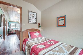 Walk to Main St: 'mountain Creek Home' w/ Chiminea