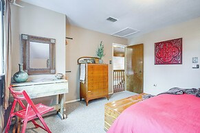 Walk to Main St: 'mountain Creek Home' w/ Chiminea