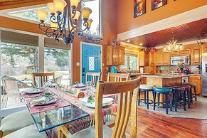 Walk to Main St: 'mountain Creek Home' w/ Chiminea