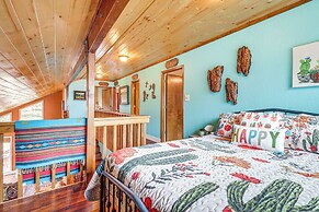 Walk to Main St: 'mountain Creek Home' w/ Chiminea