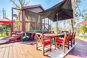 Lakefront Cabin in Brinson: Behind the Moon