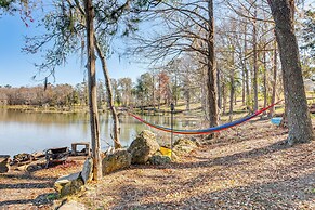Lakefront Cabin in Brinson: Behind the Moon